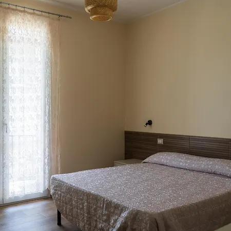 Limpiados Housing * Licata